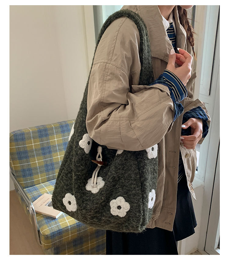 Floral Embroidered Plush Tote Bag, Soft Medium Shoulder Bag for Women, Daily Wear