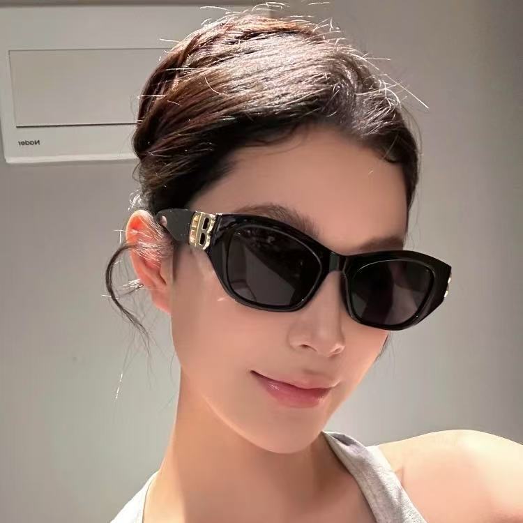 Polarized Cat Eye Sunglasses for Women, UV400 PC Frame Retro Sun Glasses for Driving and Outdoor