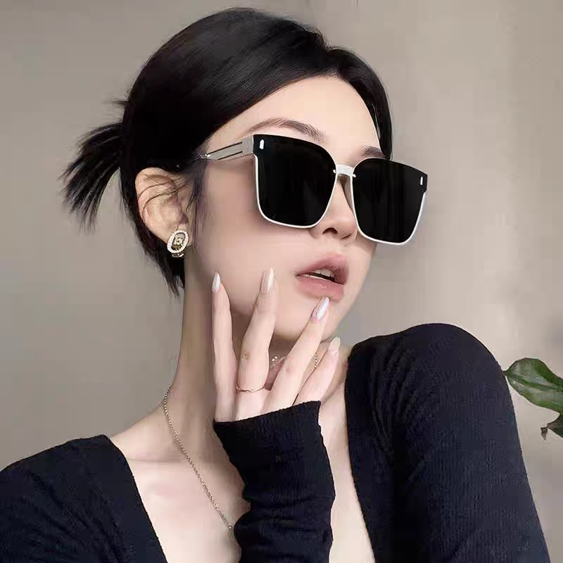 Polarized Square Frame Sunglasses for Women, UV400 Full Frame Sun Glasses for Driving and Outdoor Travel