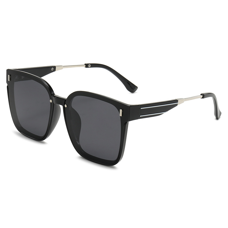 Polarized Square Frame Sunglasses for Women, UV400 Full Frame Sun Glasses for Driving and Outdoor Travel