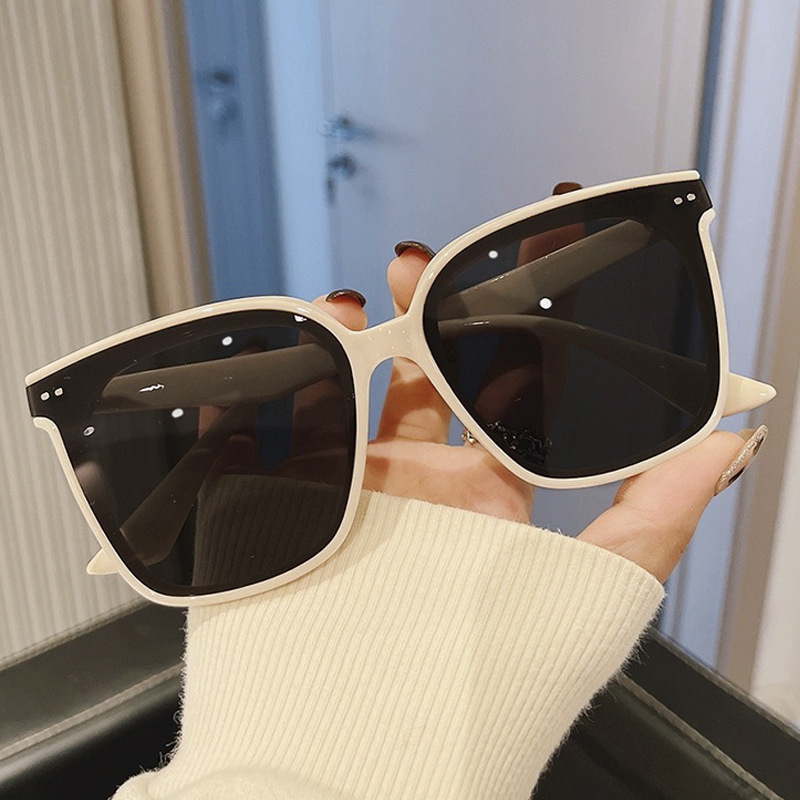 JINGYE Women UV400 Square Sunglasses, PC Full Frame AC Lens Sun Glasses for Travel and Everyday Wear